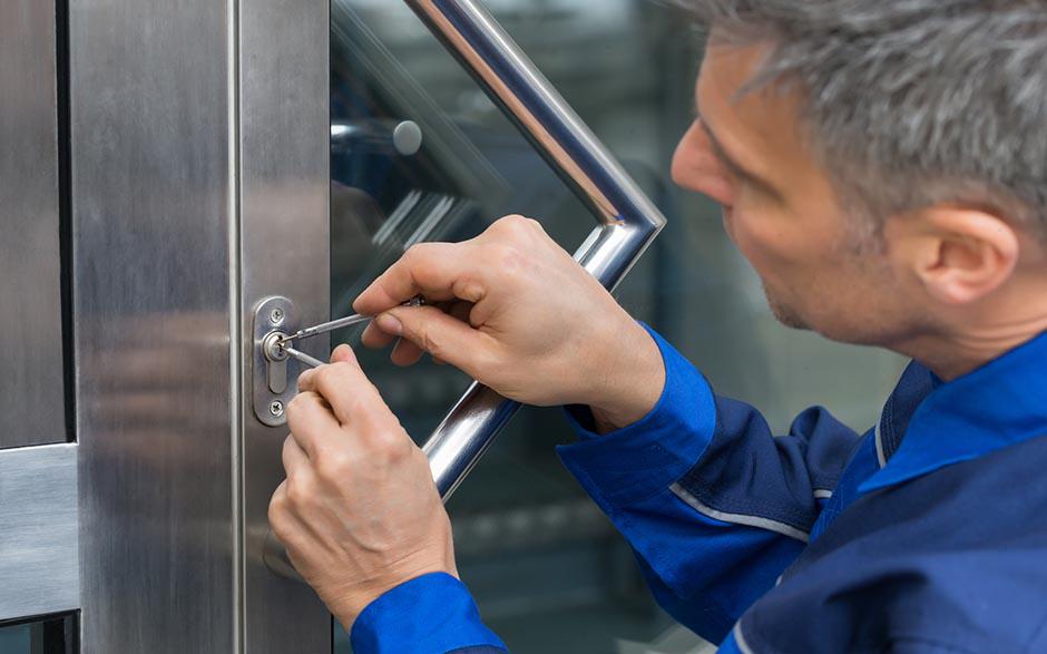  serrurier porte claquée Paris 13